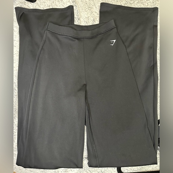 SOLD Gymshark Flare Leggings - Picture 3 of 7